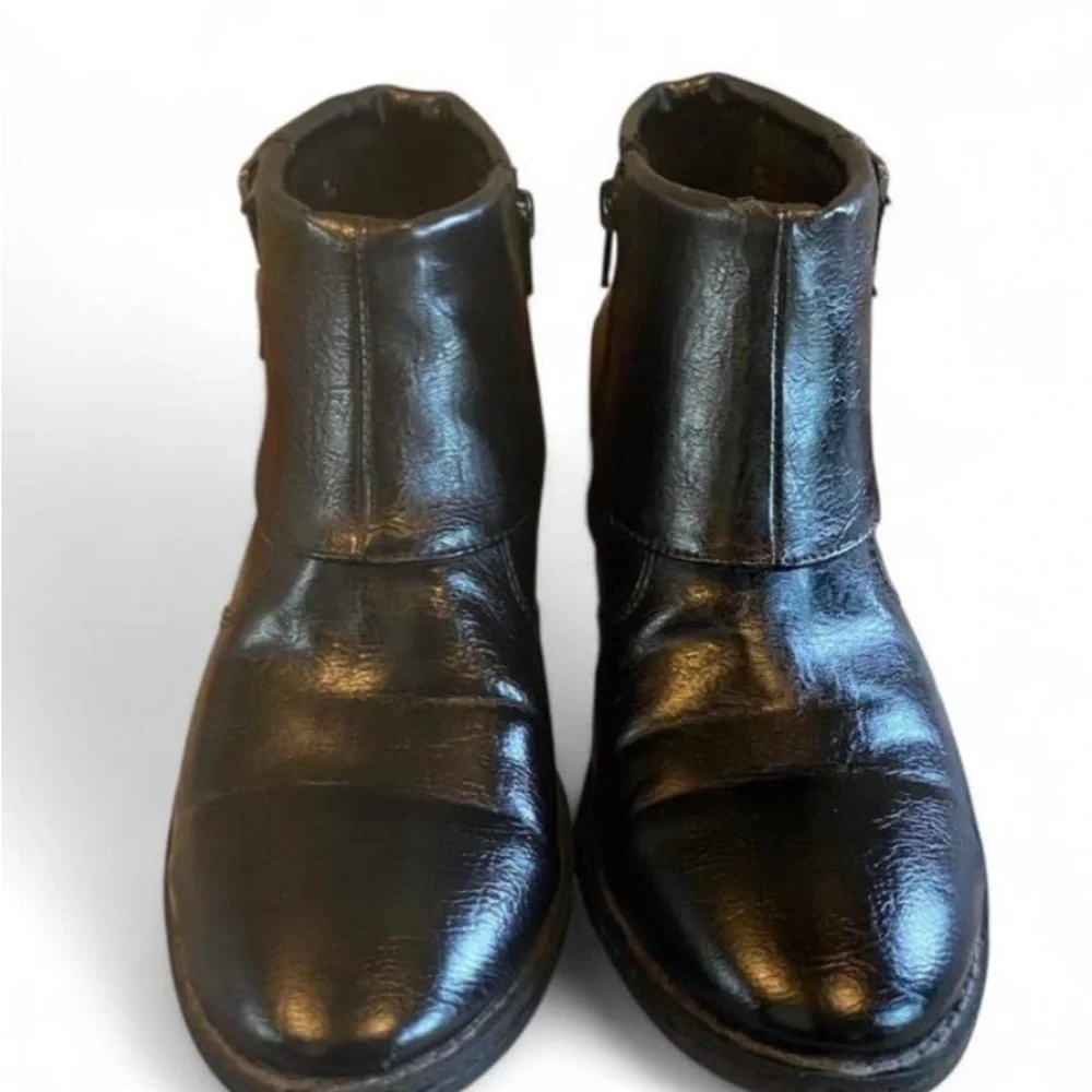 b.o.c. Black Heeled Boots - Picture 2 of 6